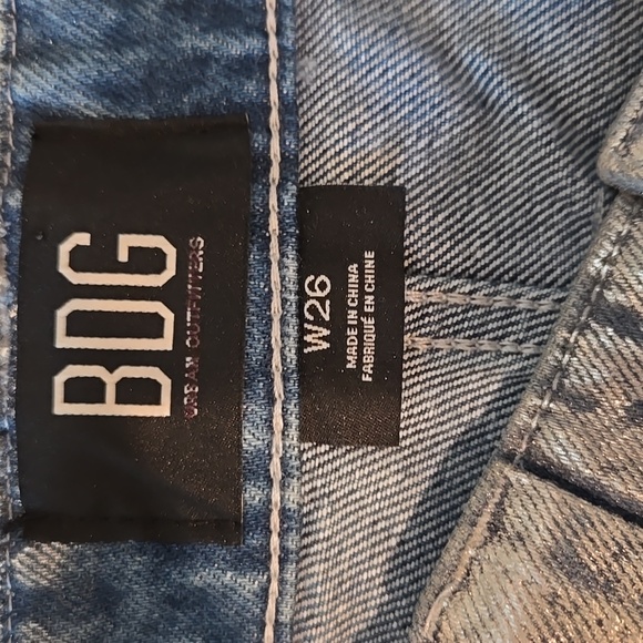 BDG Bella Baggy Patch Pocket Jeans - Metallic Wash - Picture 11 of 14